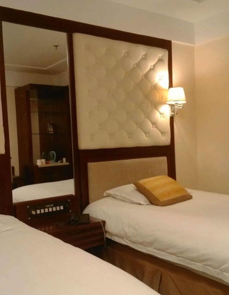 Qingpu Family Hotel Shanghai Exterior photo